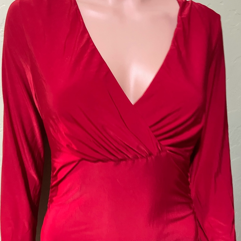 Color red stretch - Picture 3 of 9